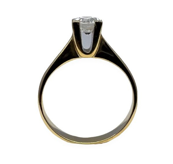 Solitario de oro amarillo y diamante 0,50cts