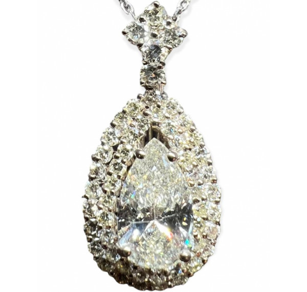 Collar de oro blanco con Diamantes