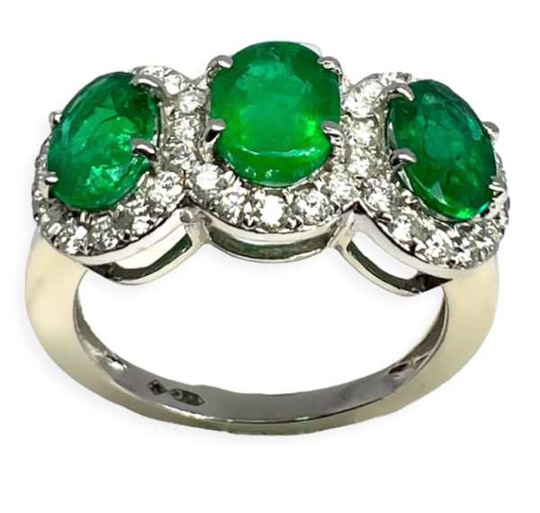 Sortija de oro blanco con Esmeraldas y Diamantes